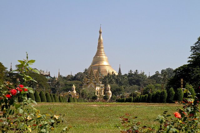 Shwedagon Pagoda view